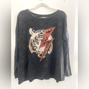 Women’s Long Sleeve Vintage Canvas T-Shirt. Never even worn!